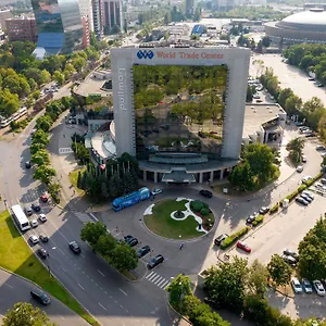 Pullman World Trade Center Szálloda