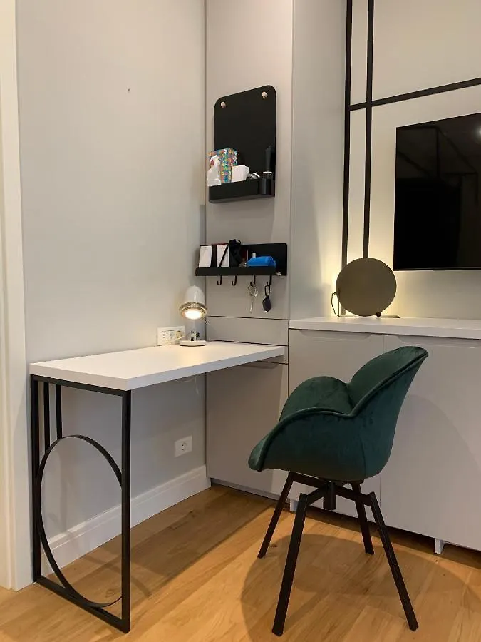 Zaivan Revive - Exclusive Central Studio With View Bucharest